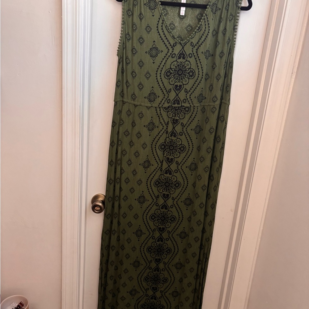 Xhilaration Green and Black Maxi Dress